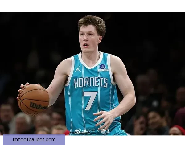 克努佩尔再创历史新高 半场三分闪耀成最年轻单季250记传奇缔造者