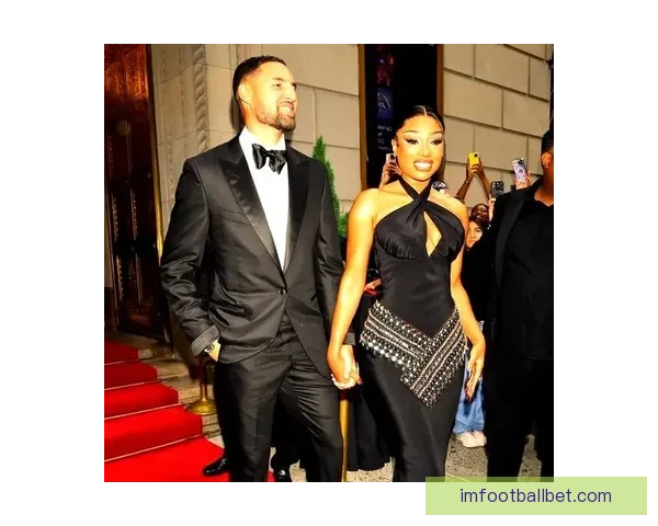 克莱·汤普森女友梅根演出突发身体不适紧急送医